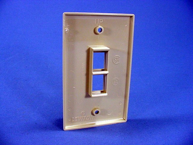 Leviton Ivory 1-Gang Flush Mount Quickport 2-Port Wallplate Cover 41080-2IP