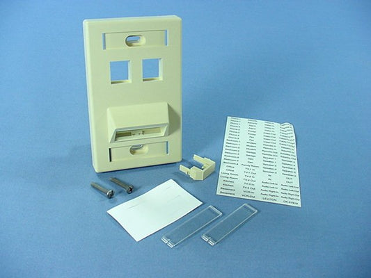 Leviton Ivory Quickport Angled 4-Port Wallplate With Label ID Windows 41090-SMI