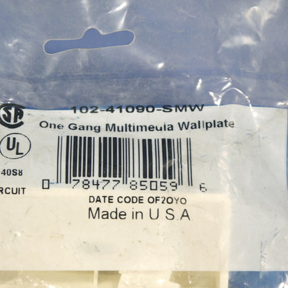 Leviton White Quickport Angled 4-Port Wallplate with Label ID Windows 41090-SMW