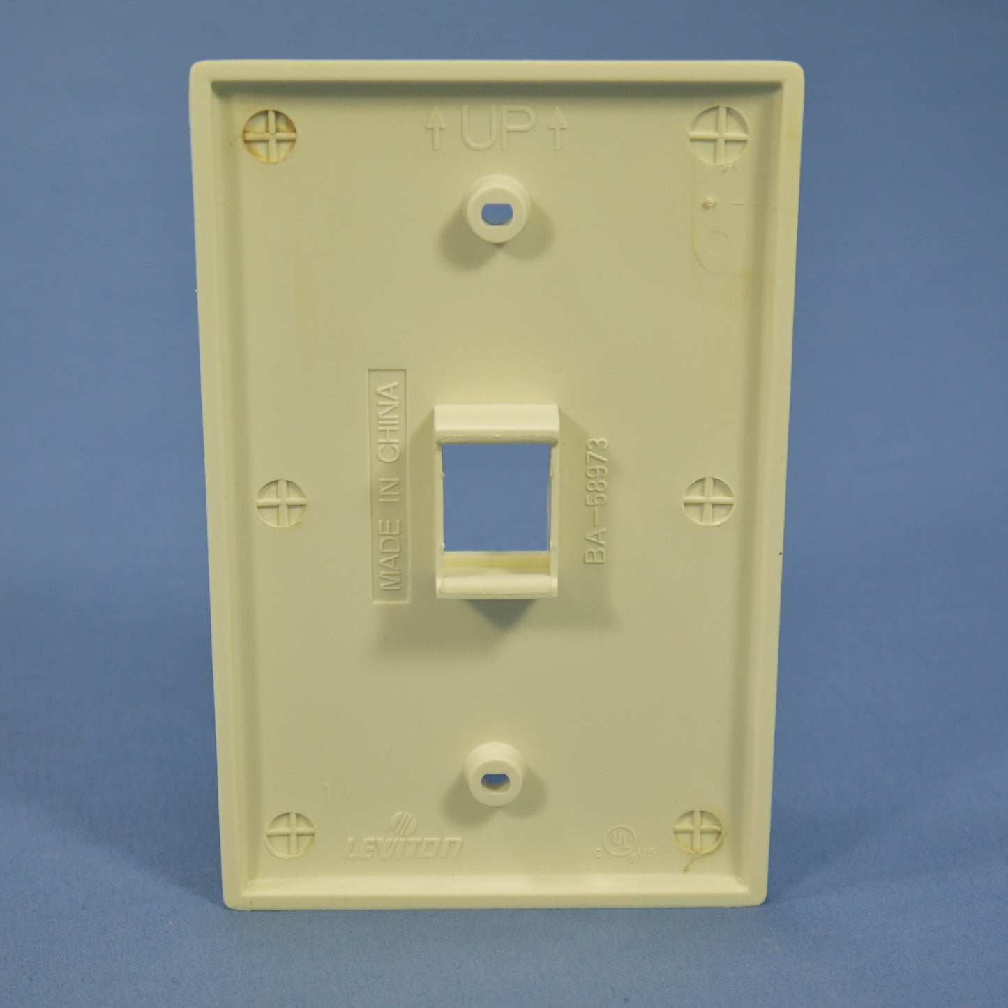 Leviton Almond Large Midway Quickport 1-Gang 1-Port Wallplate Cover 41091-1AN