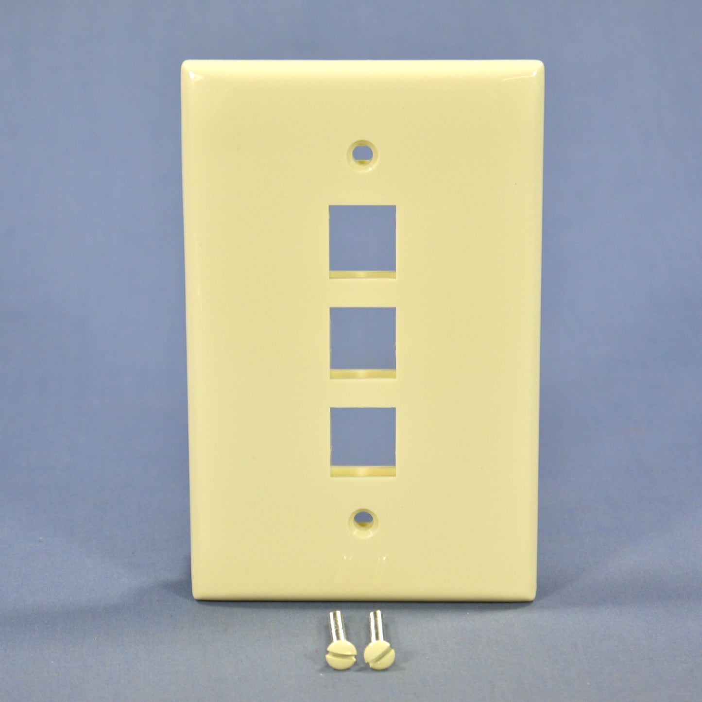 Leviton Almond Large Midway Quickport 3-Port Flush Mount Wallplate 41091-3AN