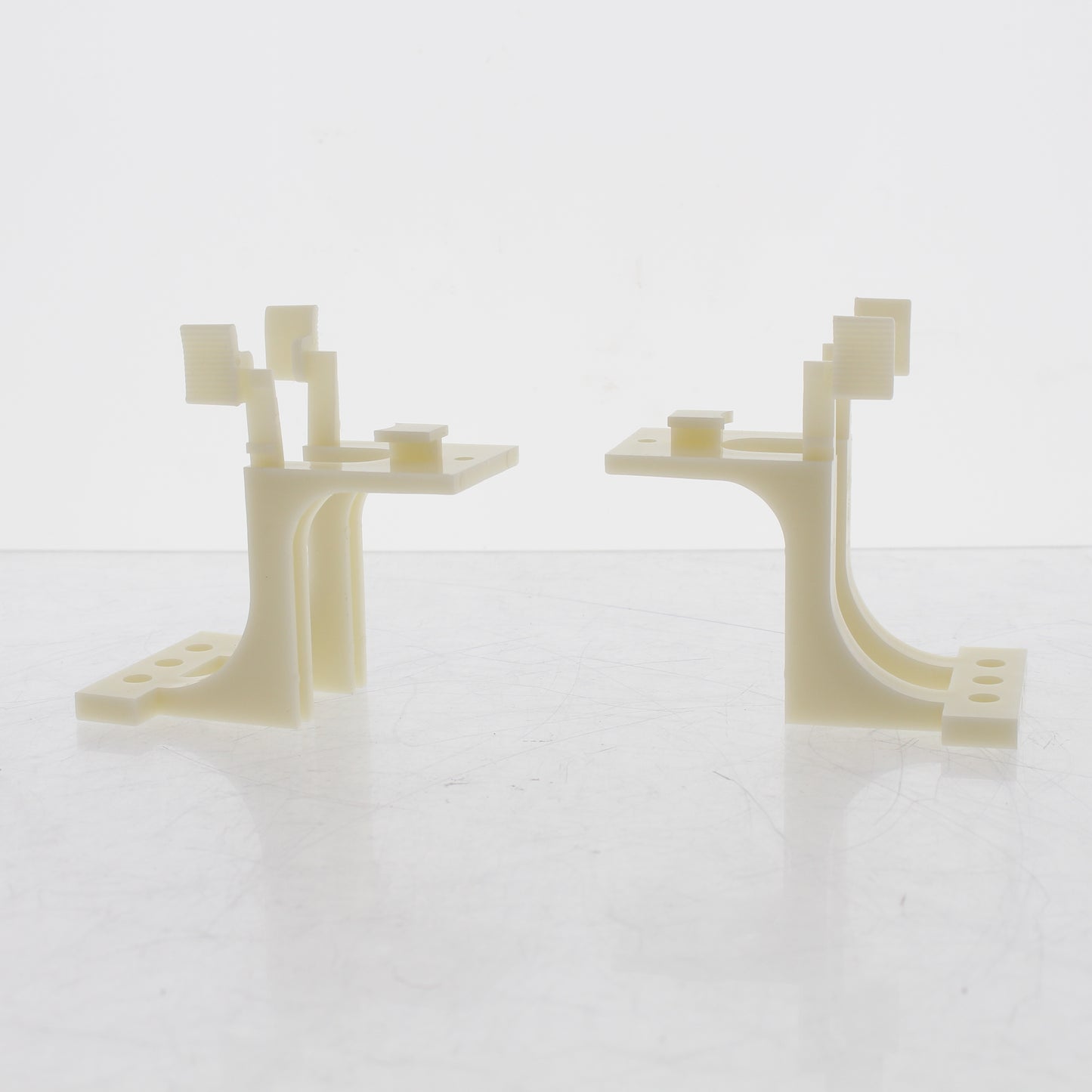 Pair of Leviton 410L2-050 Standoff Legs for 50-Pair 41DW1 Wiring Base