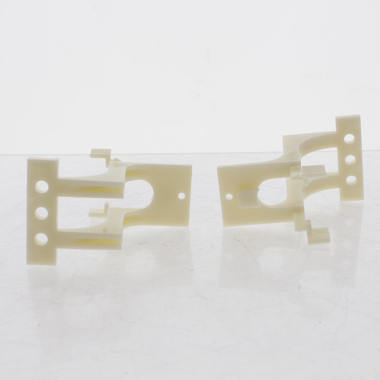 Pair of Leviton 410L2-050 Standoff Legs for 50-Pair 41DW1 Wiring Base