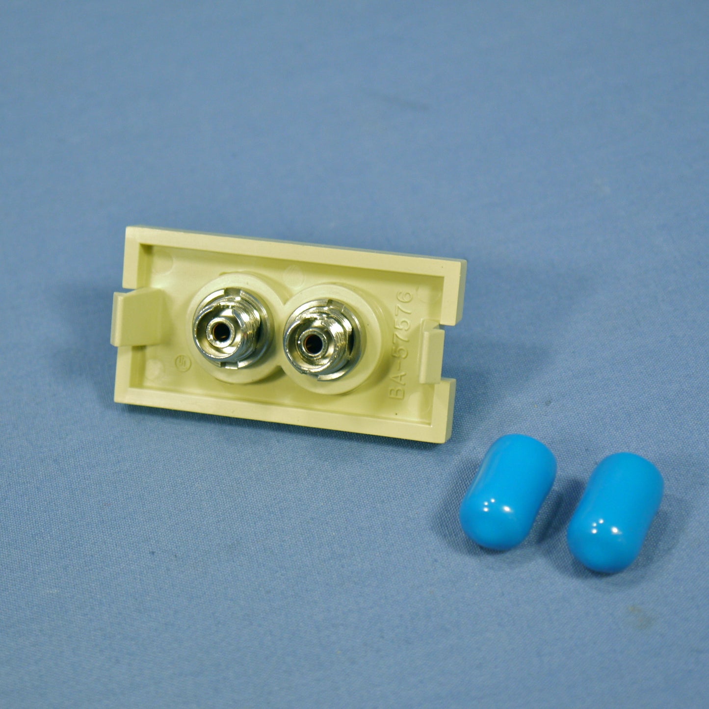 Leviton Ivory MOS Duplex FC Fiber Optic Coupling Jack Insert Module 41291-PFI