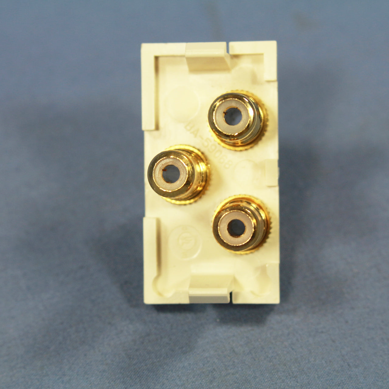 Leviton Light Almond MOS Wallplate 3-Port RCA Audio Video Jack Module 41292-3RT