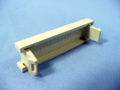 Leviton Ivory 1-Port MOS Blank Wallplate Insert Module 0.5 Unit 41295-5BI