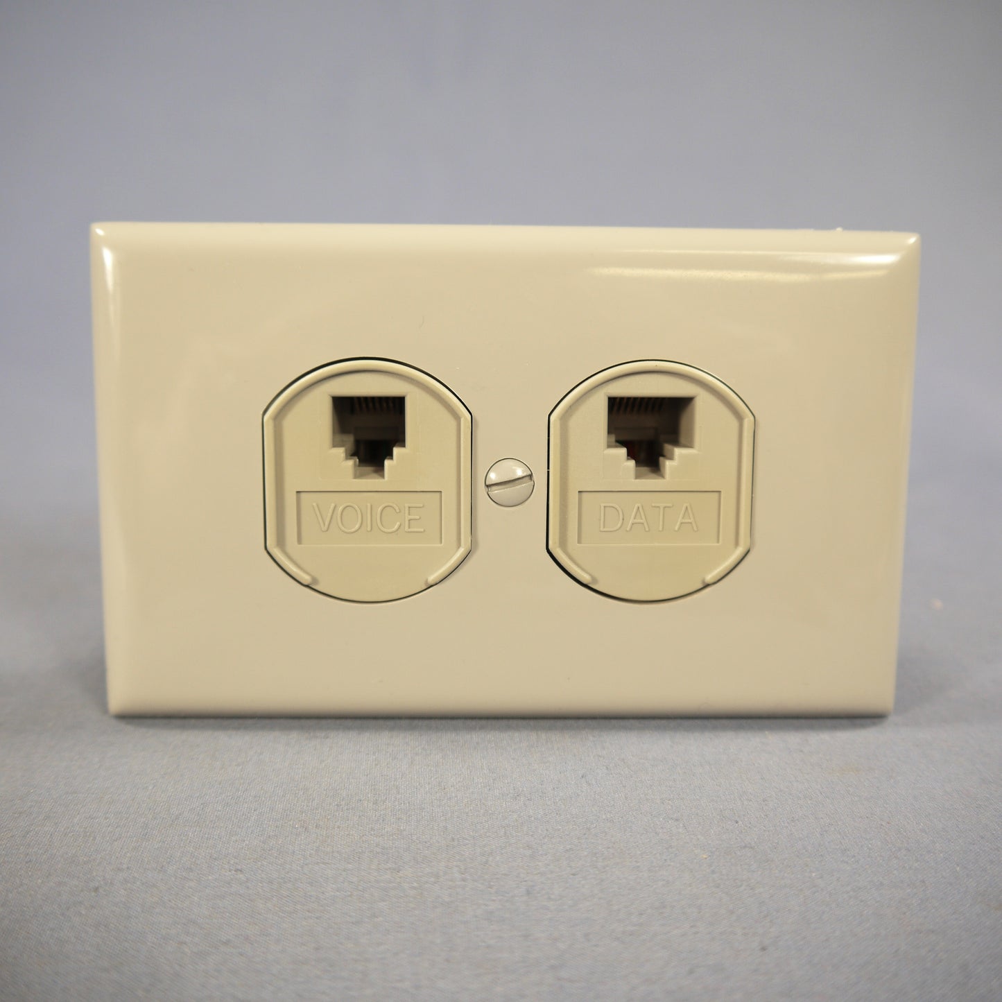 Leviton 41365-IDG Duplex Gray Phone Jack 110-Type Voice Data Type 106 T568B Cat3