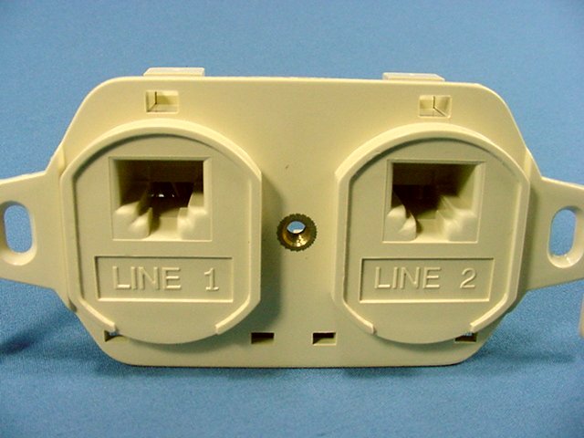 Leviton Duplex Ivory Phone Jack 110-Type Voice 8-Wire Cat 3 Type 106 41367-IDI