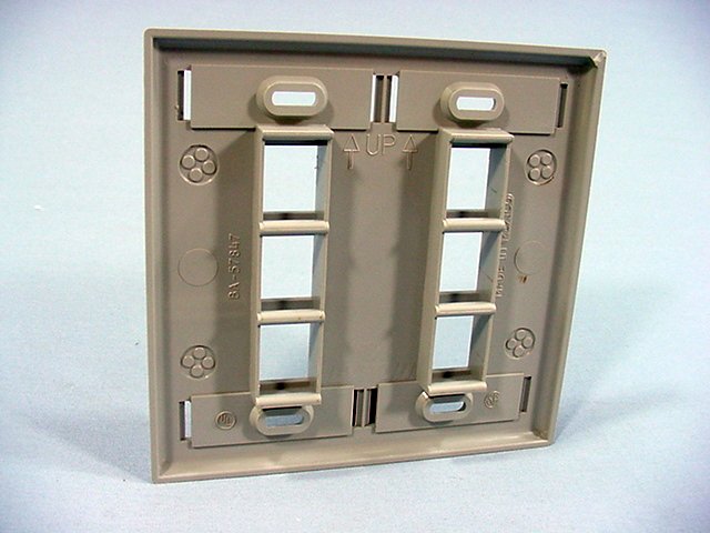 Leviton Gray Quickport 6-Port ID Window Flush Wallplate 2-Gang Cover 42080-6GP