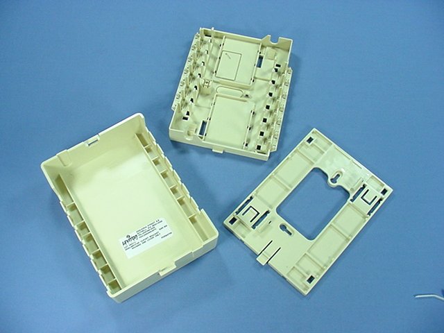 Leviton Ivory 12-Port Surface Mount Phone Jack Telephone Data Block 45001-I