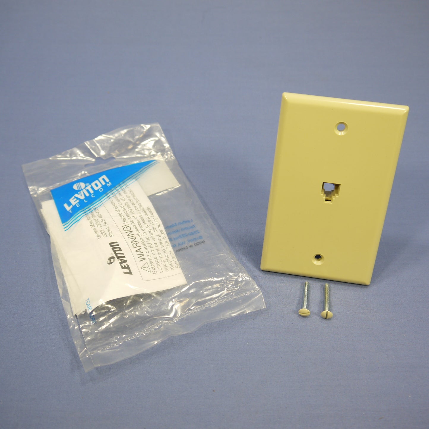 Leviton 4625B-44I Ivory 1-Gang Telephone Jack Unbreakable Nylon Wallplate Cover