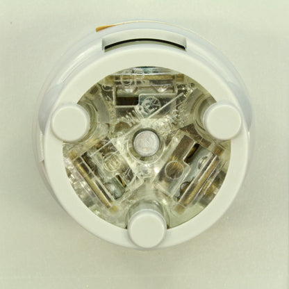 Leviton 4715-FWP Weather Resistant Cover Locking Flanged Outlet Receptacle L5-15