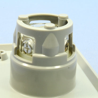 Leviton 4715-FWP Weather Resistant Cover Locking Flanged Outlet Receptacle L5-15