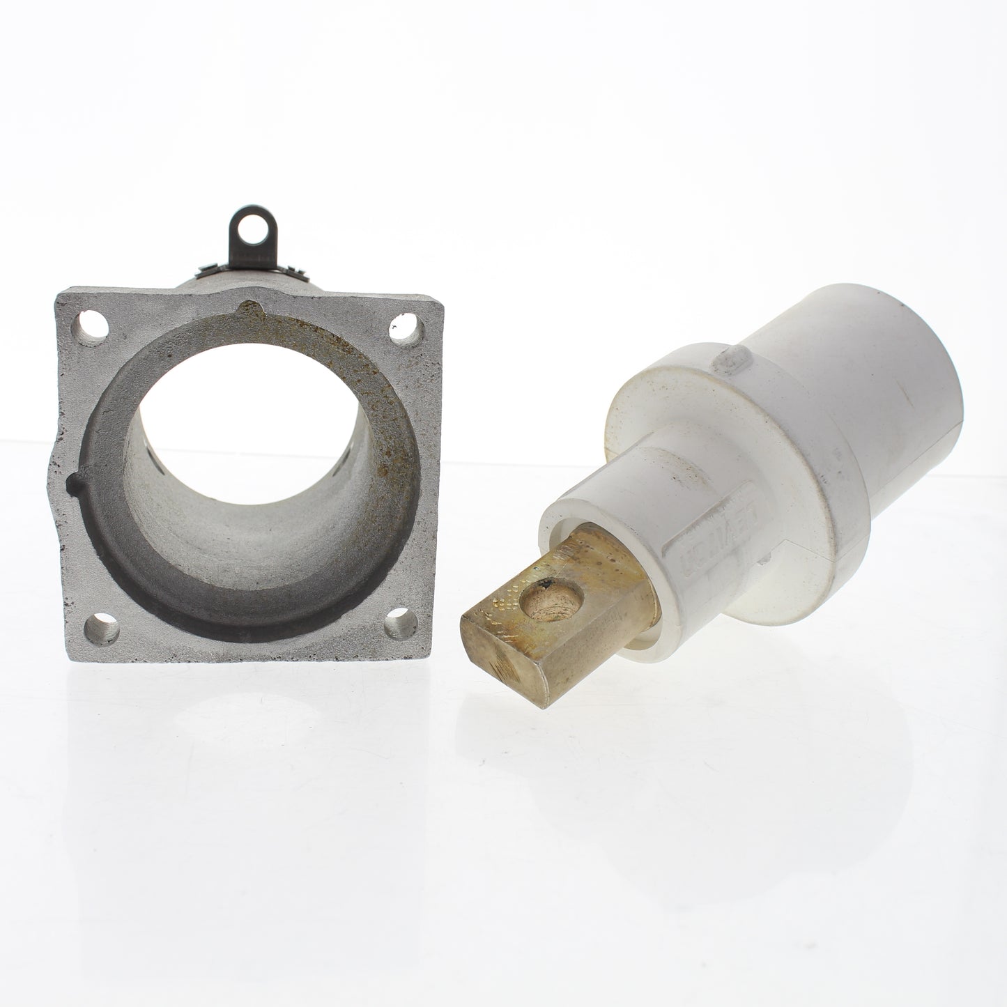 Leviton 49FR1-W White 49 Series Single Pole Female Receptacle Single Hole