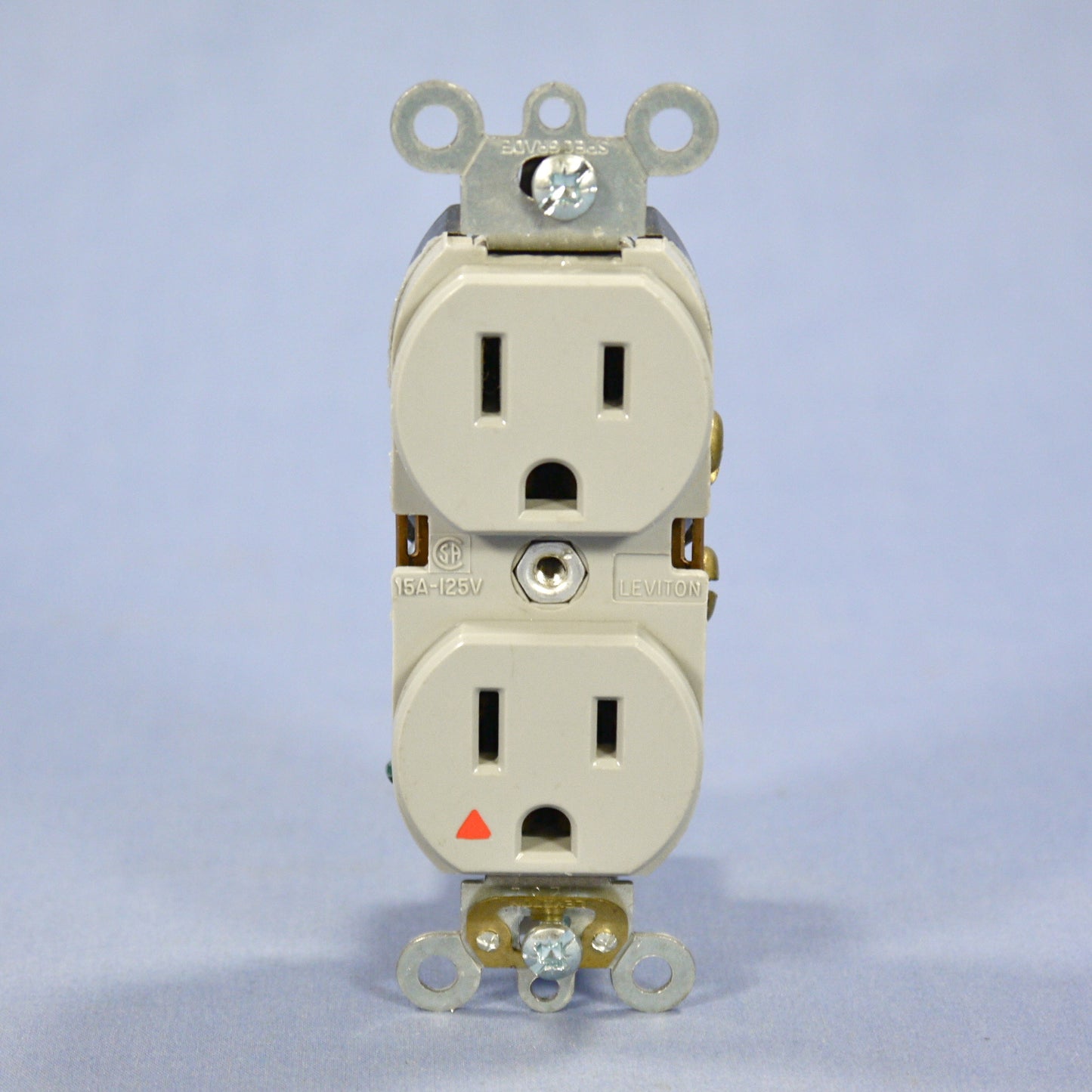 Leviton Gray Iso Ground Industrial Receptacle Duplex 5-15R 15A Bulk 5262-IGG-283