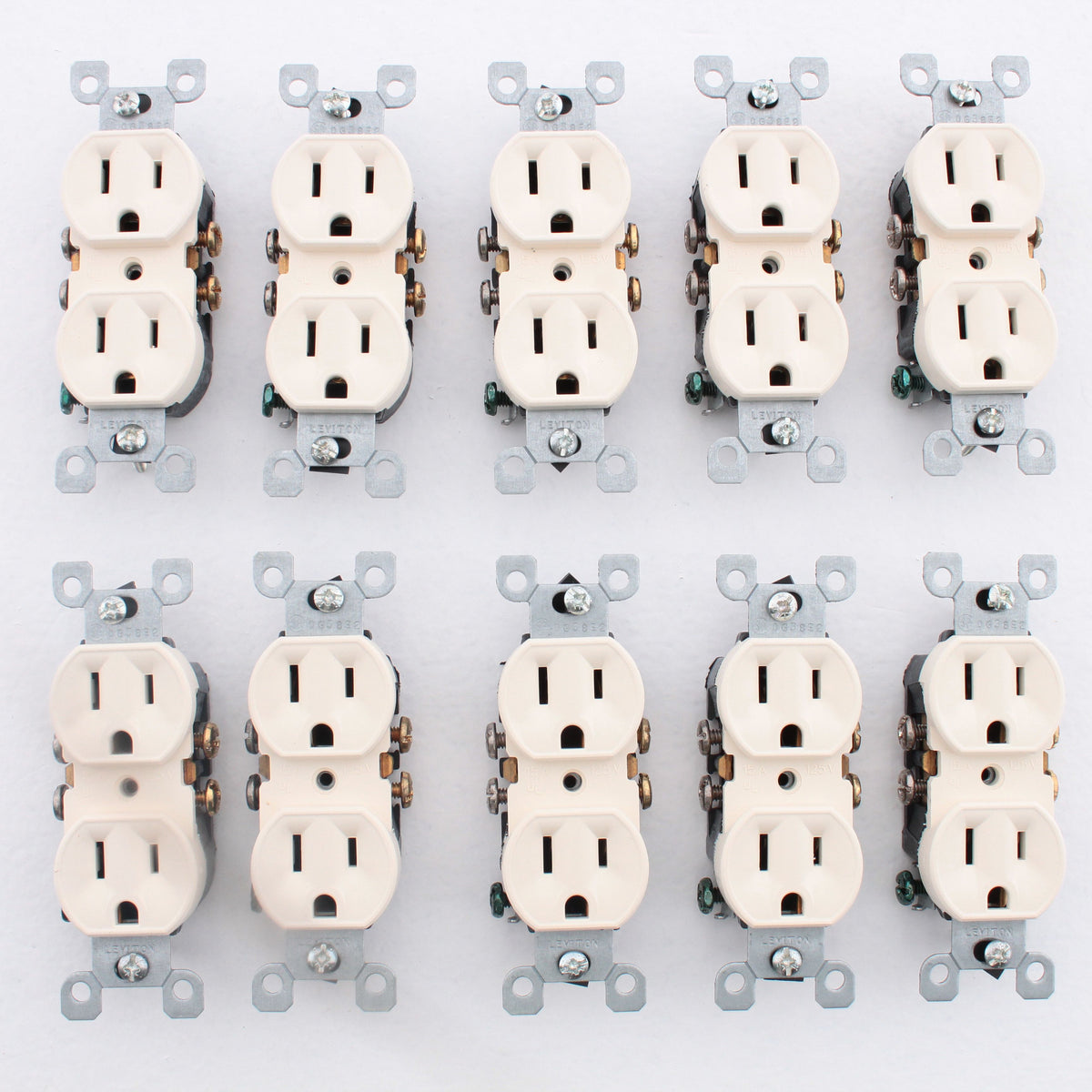 Leviton 5320-ACP Almond 15A Duplex Receptacle Outlets 5-15R Residential 10pcs