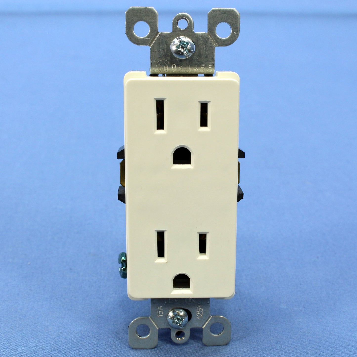 Leviton Faded White Residential Decora Receptacle Outlet Nema 5-15R 15A 5328-W