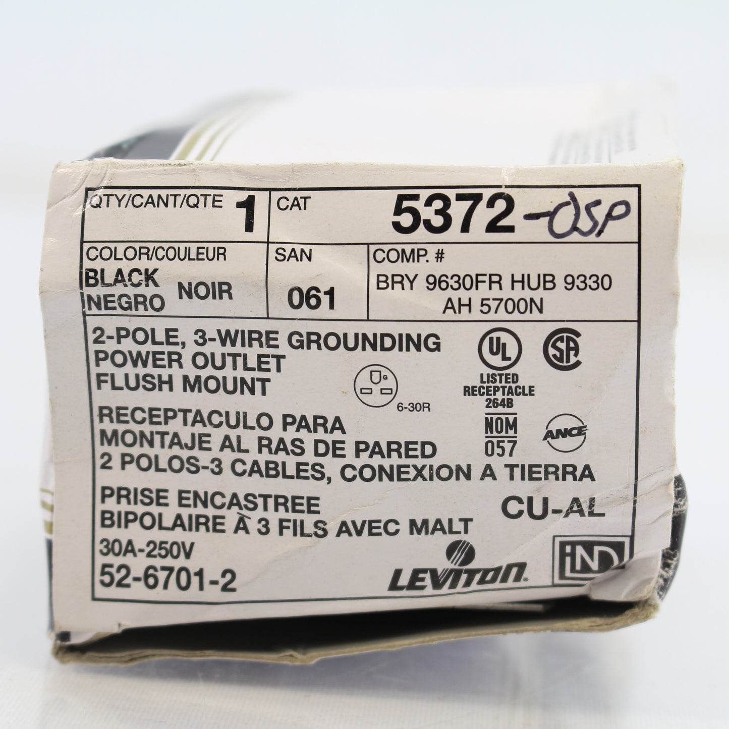 Leviton 5372-OSP Black 2-Pole 3-Wire Grousing Power Outlet Flush Mount