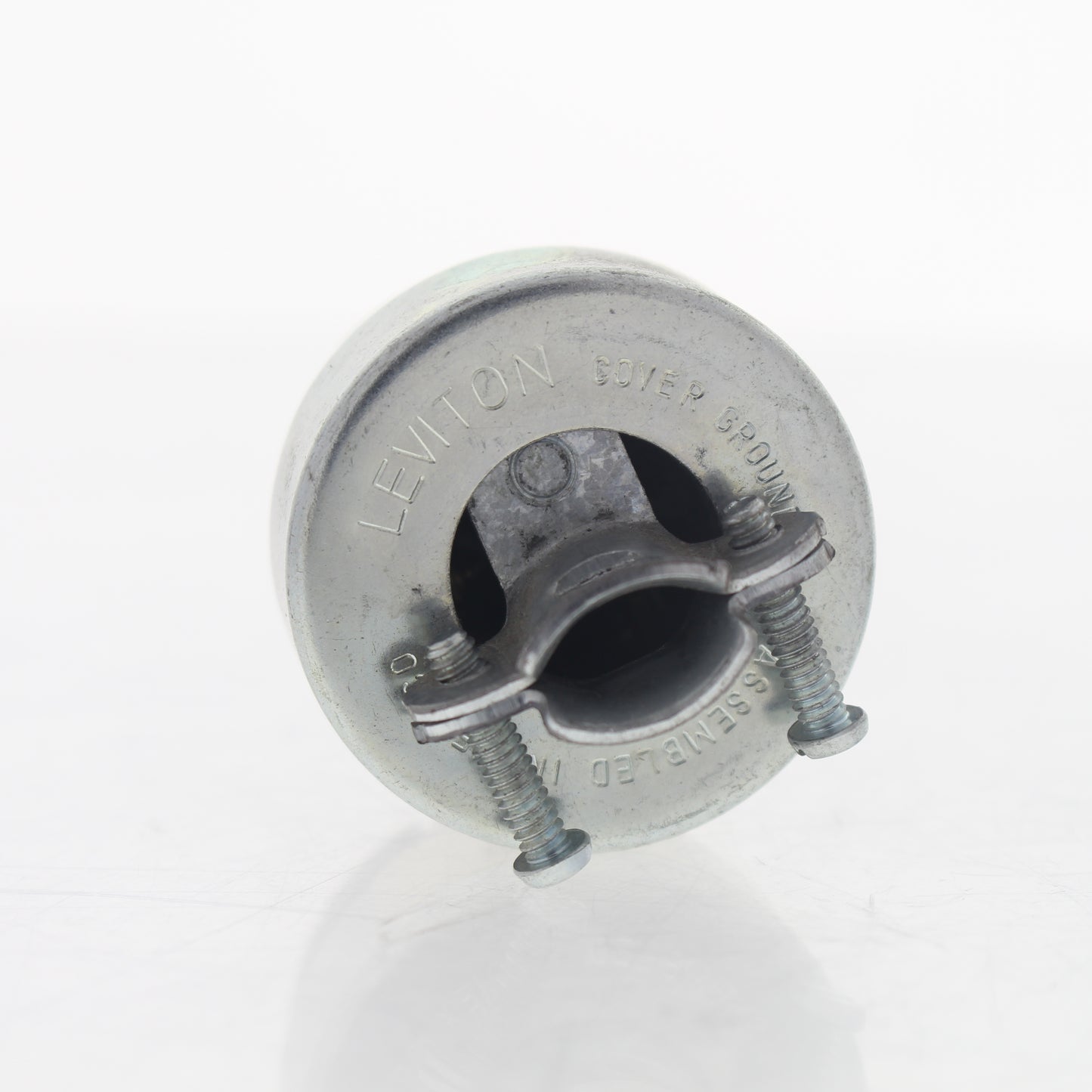 Leviton 5433 Straight Blade Armored 15A Connector Plug NEMA 6-15P 6-15 250V