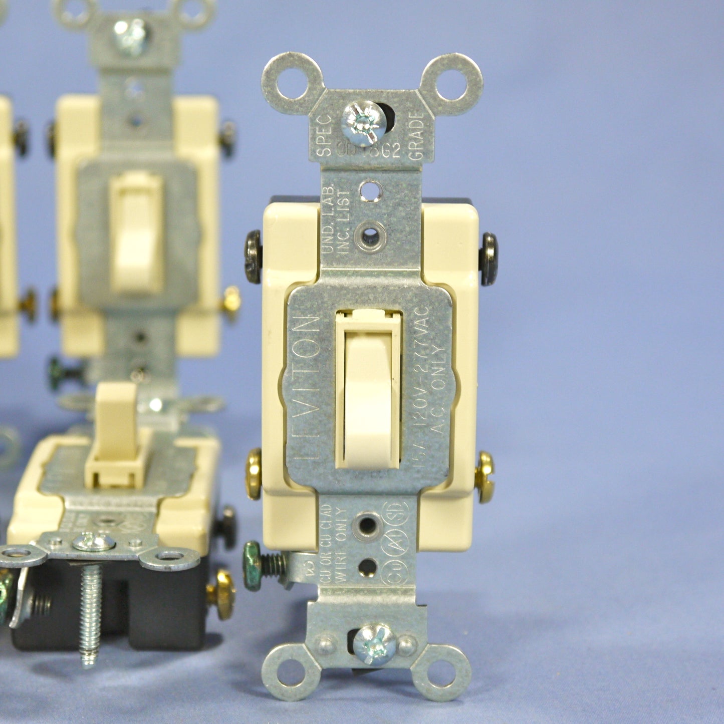 Leviton 54504-2I Ivory 4-Way Commercial Toggle Wall Light Switches 15A 10-Pack
