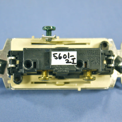 Leviton 5601-2I Ivory Decora On/Off Rocker Light Wall Switch 15A 1-Pole Bulk