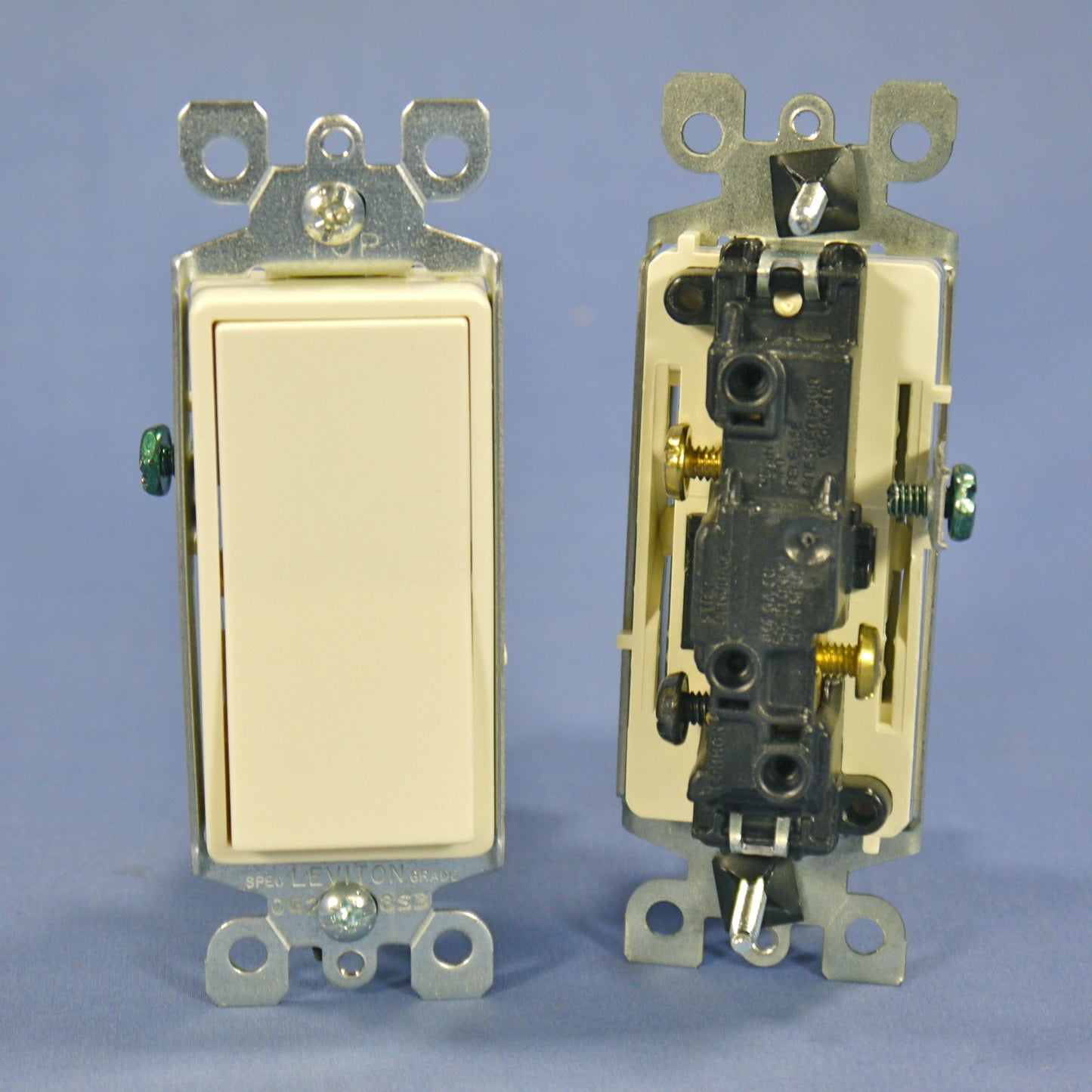 Leviton 5603-2A Almond 3-Way Decora Rocker Wall Light Switch 15A 120/277VAC 5pcs