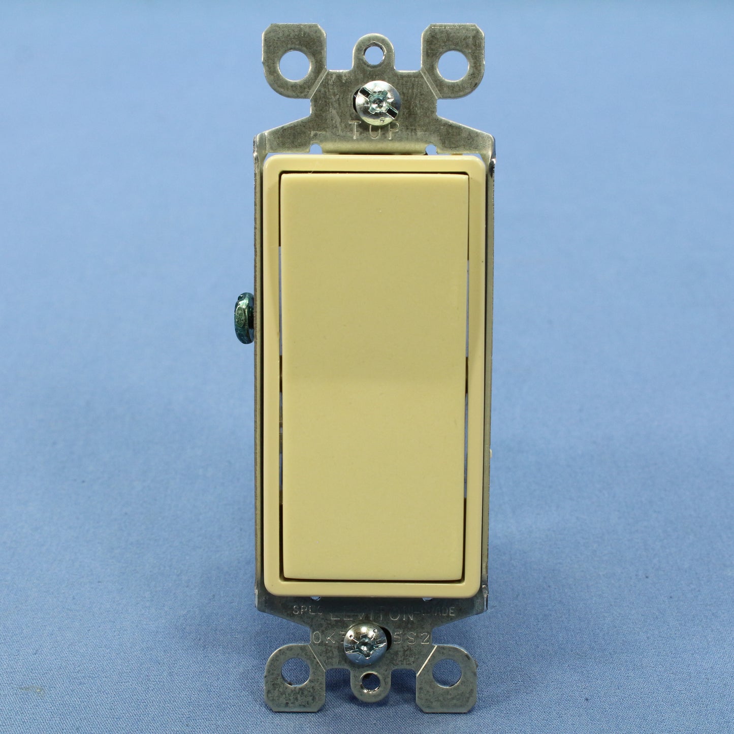 Leviton 5603-2I Ivory Residential Decora 3-Way Rocker Wall Light Switches 10pk