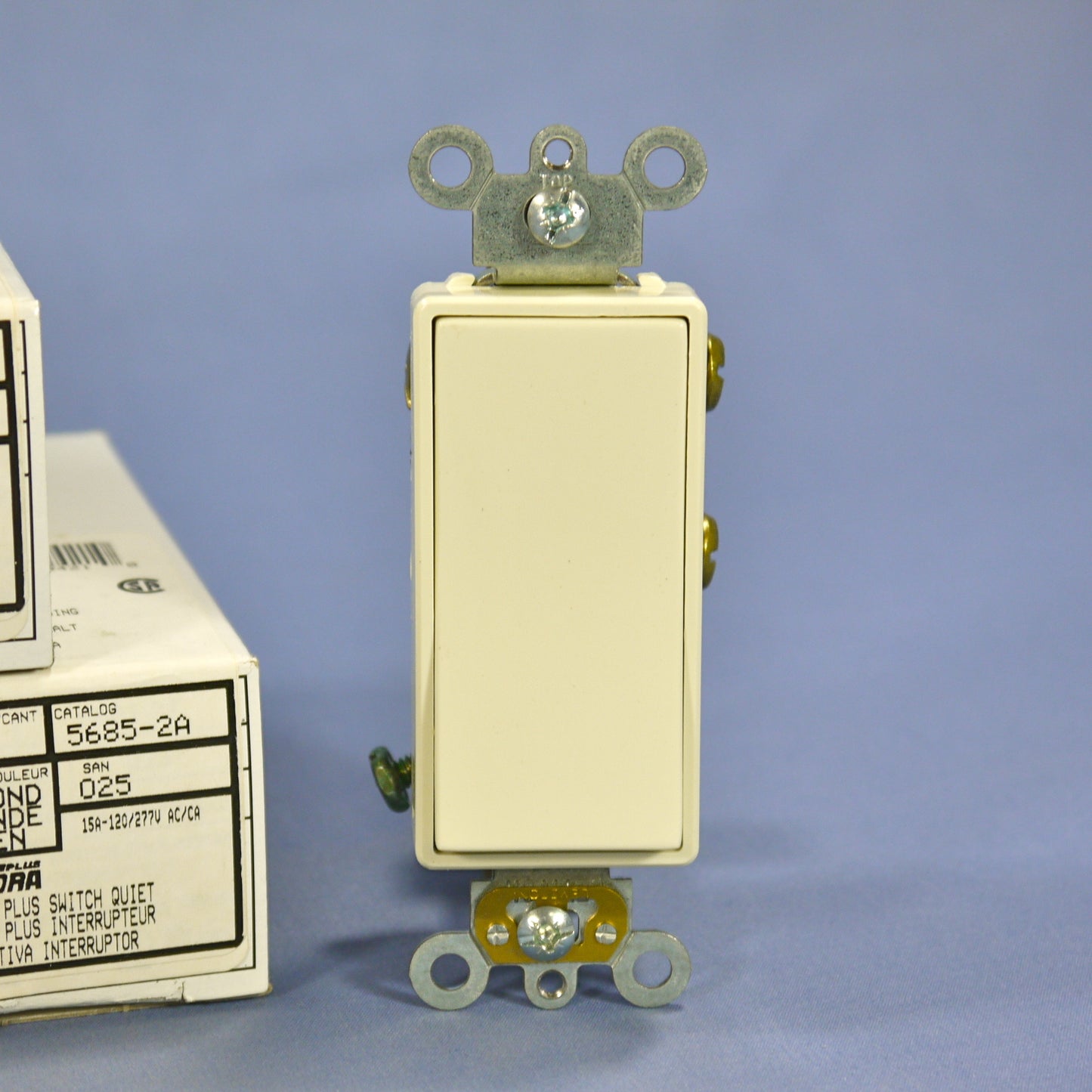 10 Leviton Almond Maintained SPDT Center-OFF Commercial Rocker Switches 5685-2A