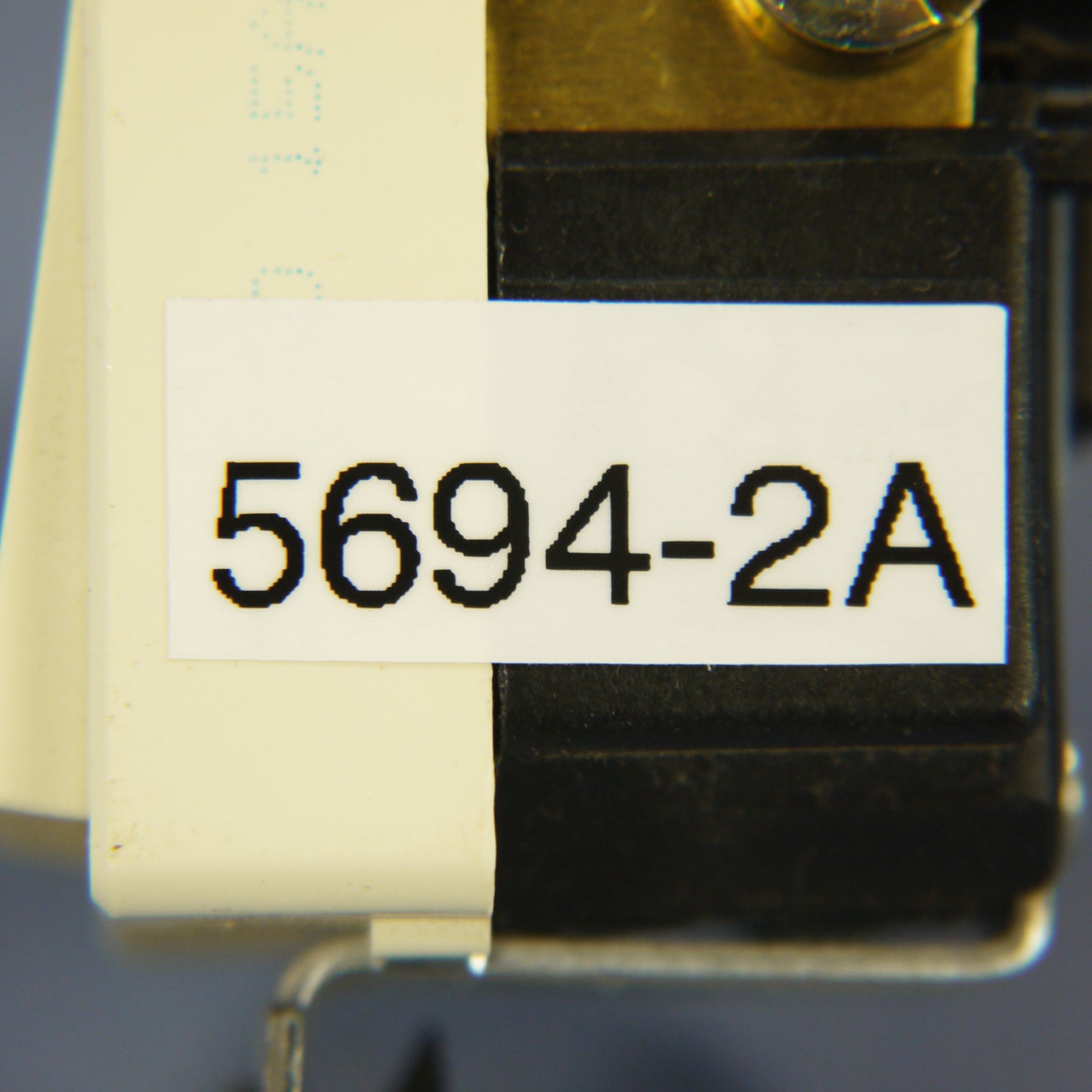 Leviton 5694-2A Almond Scratched 4-Way Decora Rocker Wall Light Switch 15A Bulk
