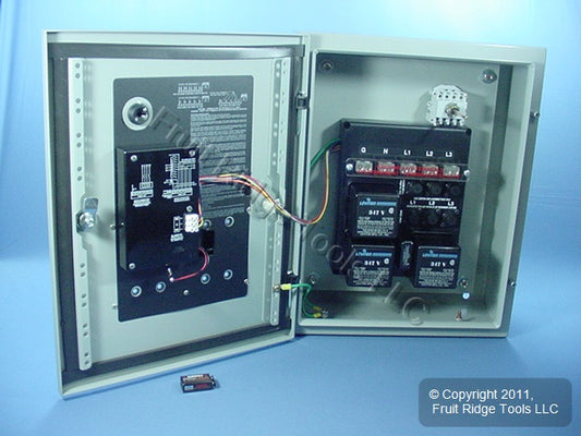 Leviton 57347-M3S Distribution Surge Suppressor Panel NEMA Type 12 347/600V 3�Y
