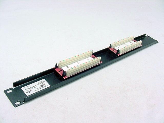 Leviton Power Sum Infotap 12-Port Cat 5 T568B Patch Panel Rack Mount 59484-B12