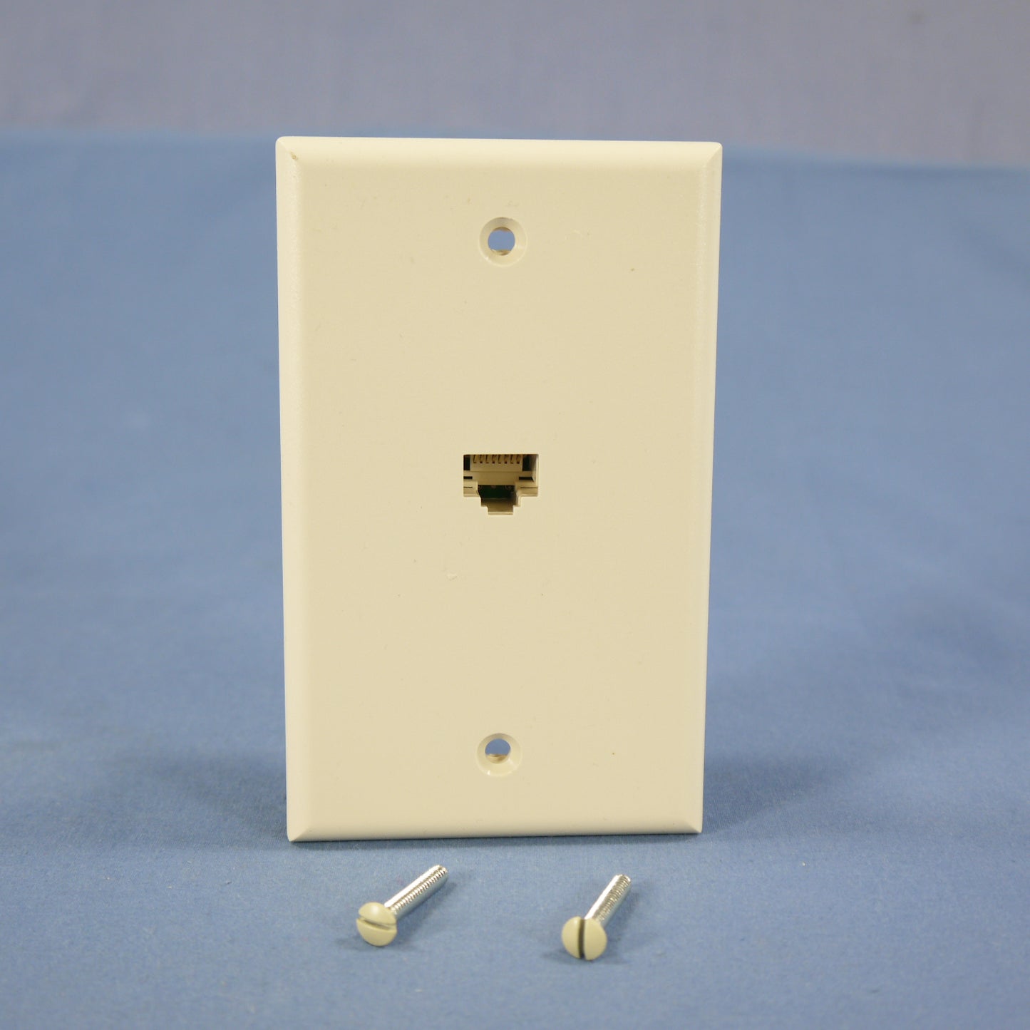 Leviton 5EA10-S1T Light Almond 1-Gang 1-Data Jack Unbreakable Wallplate Cover
