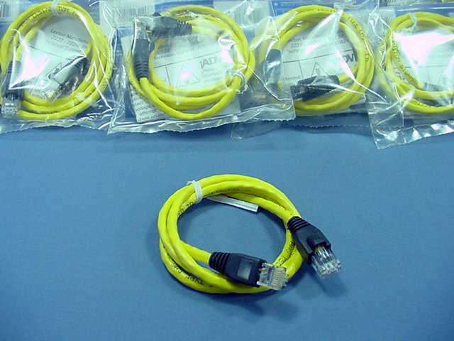 Leviton 5G455-3YW Yellow Cat 5e 3' Ethernet LAN Patch Cord Network Cables 100pcs