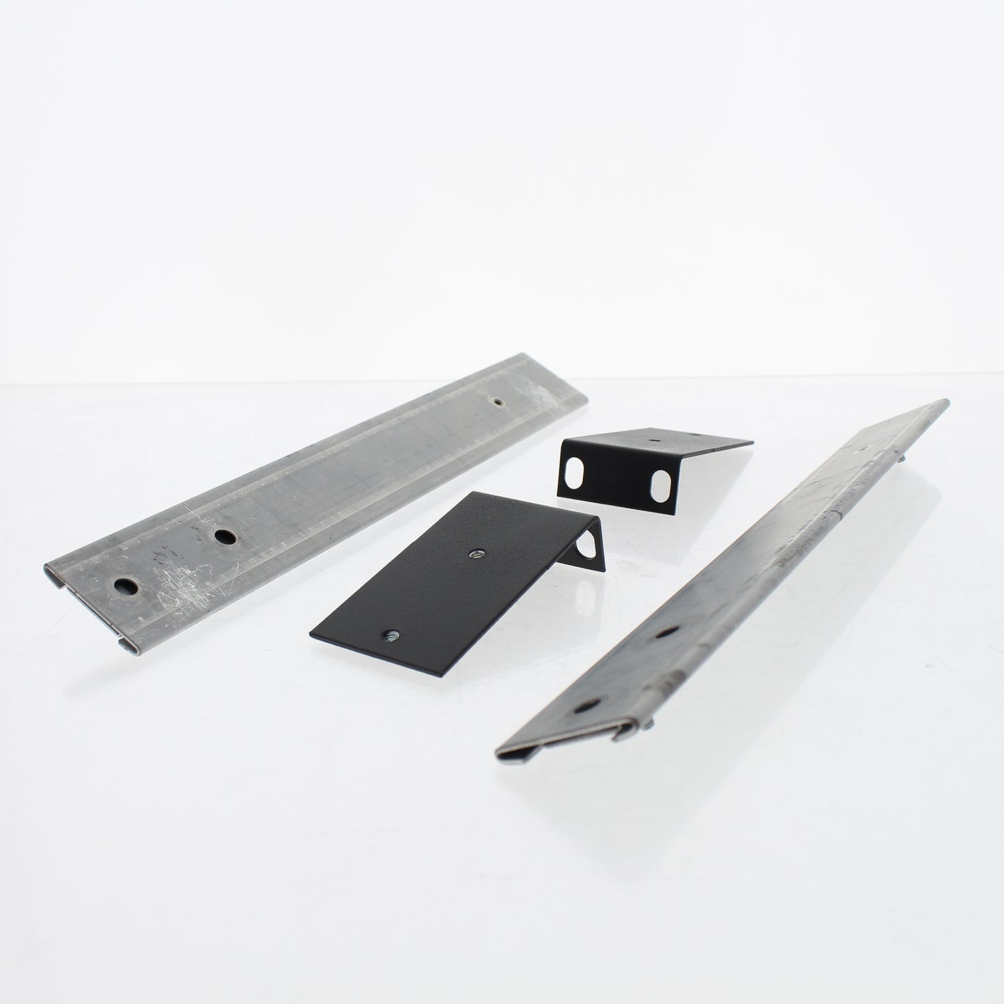 Leviton 5S100-SLM Slide Rail Kit for 0-24 or 0-72 Fiber Rack Mount Panels