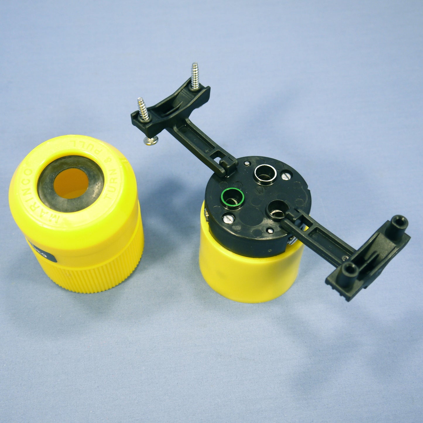 Leviton 6361-CR Yellow 50A Turn Lock Marine Plug Non-NEMA Corrosion Resistant