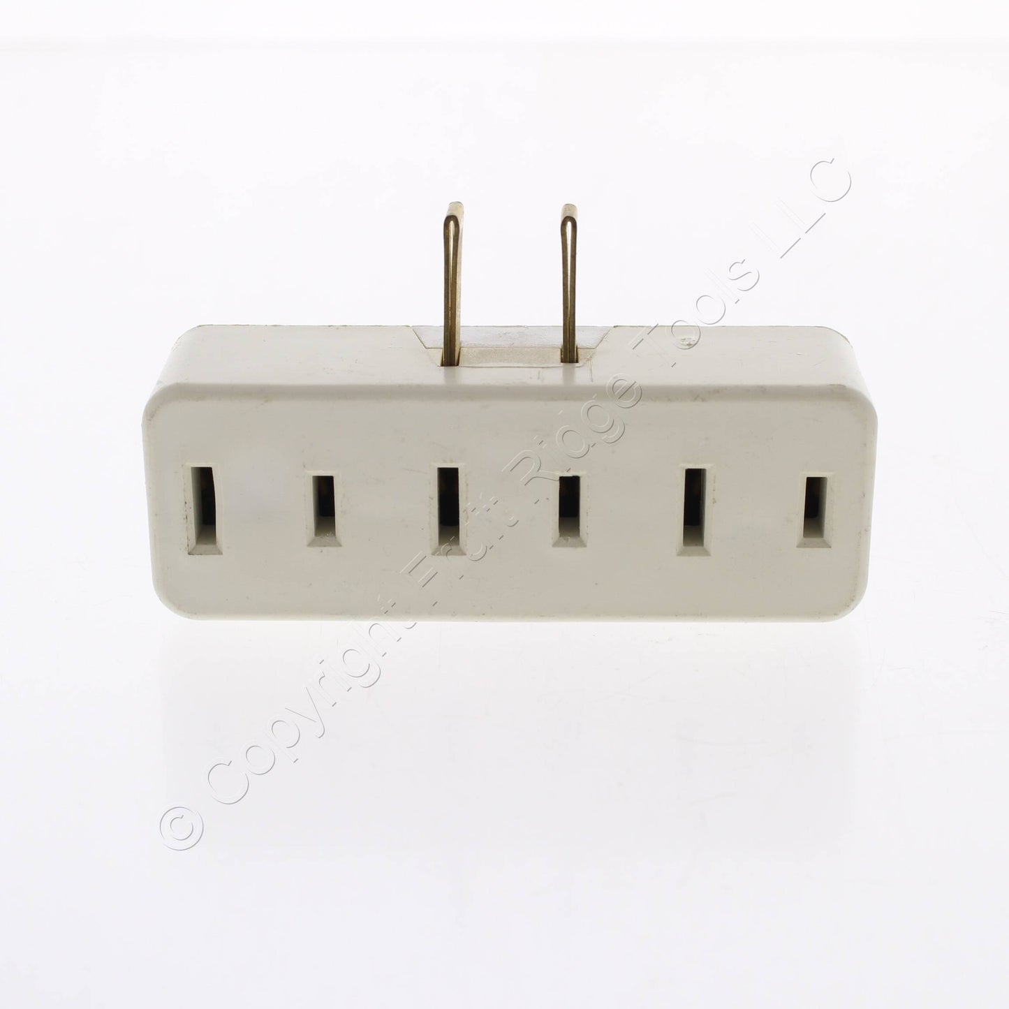 Leviton Faded White Adapter Plug-In Triple Tap Outlet Nema 1-15R 15A 125V 65-W