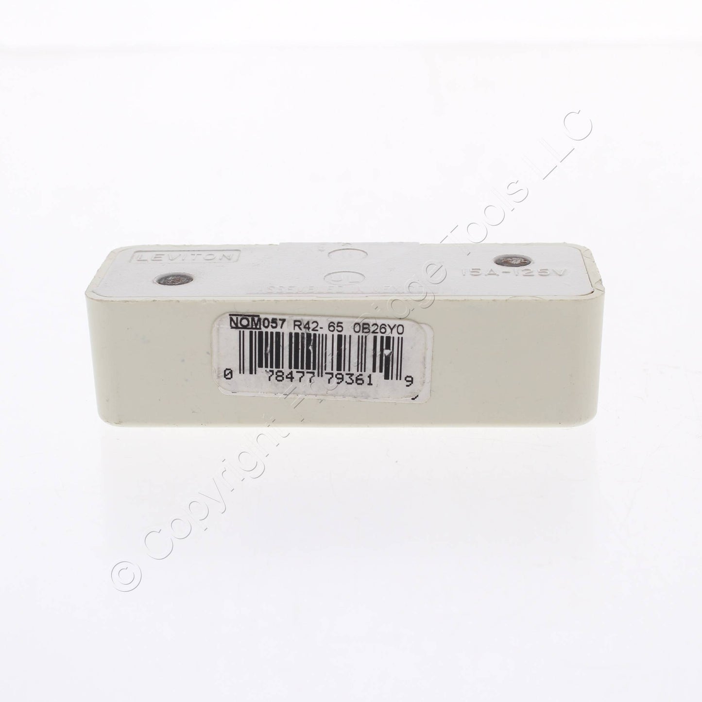 Leviton Faded White Adapter Plug-In Triple Tap Outlet Nema 1-15R 15A 125V 65-W