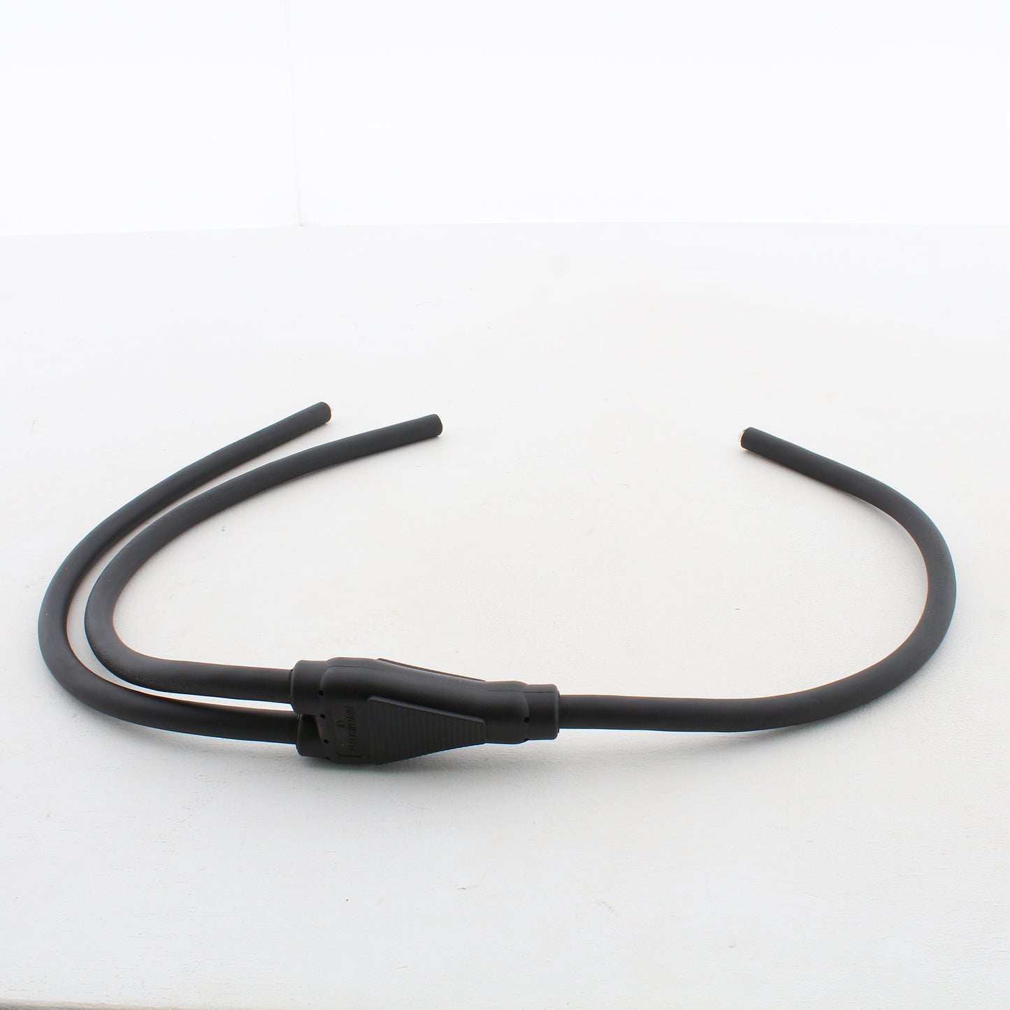 Leviton Black Y-Splice 3ft Water Resistant Extension Cable Stranded Wire E-25411