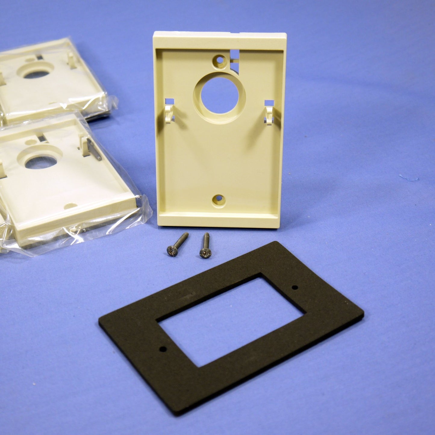 Leviton 6781-I Ivory Electrical Box Mounting Adapters w/ Gasket for #6777 10pcs