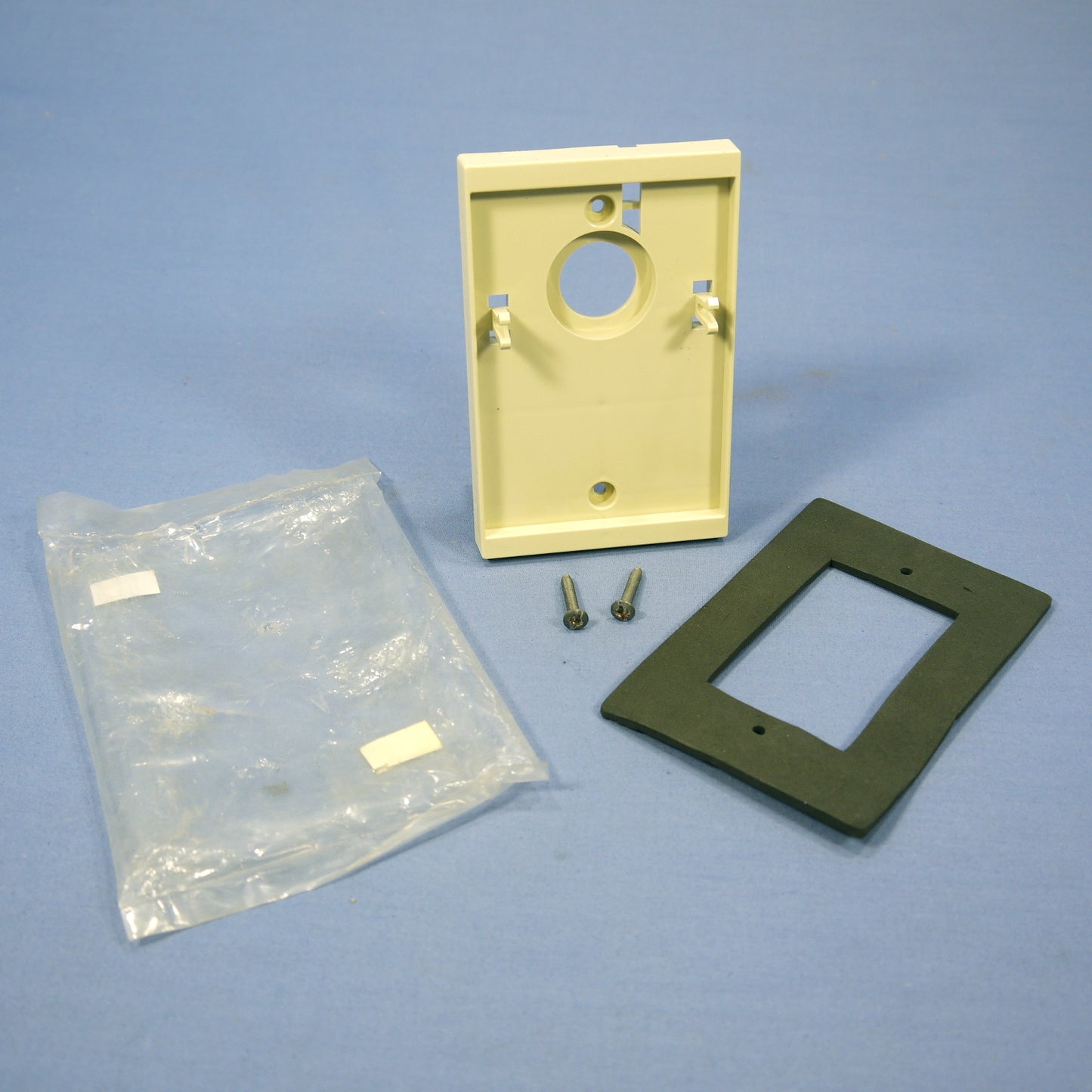 Leviton 6781-I Ivory Wall Surface Mounting Adapter for Occupancy Sensor + Gasket
