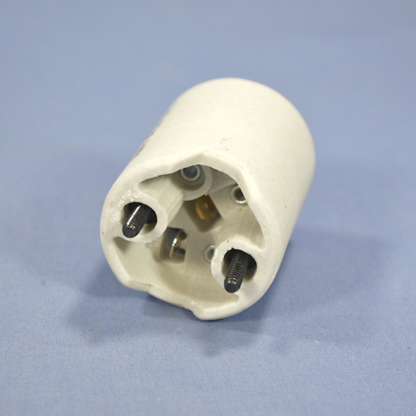 Leviton 70048-500 Porcelain HID 5kV Quick-Connect Lampholder Light Socket 600W