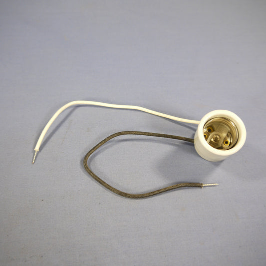 Leviton Porcelain Light Socket 4 KV Pulse Lamp Holder Bushing Mount 70051-000