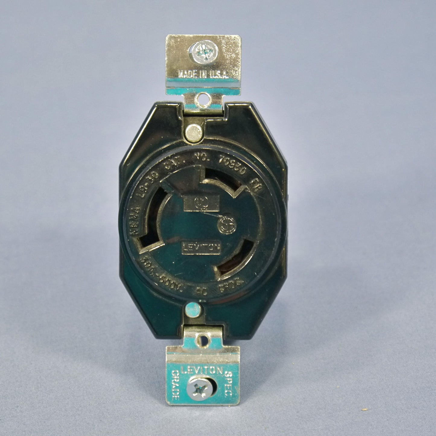 Leviton Turn Twist Locking Receptacle Outlet NEMA L9-30R 30A 600V Bulk 70930-FR