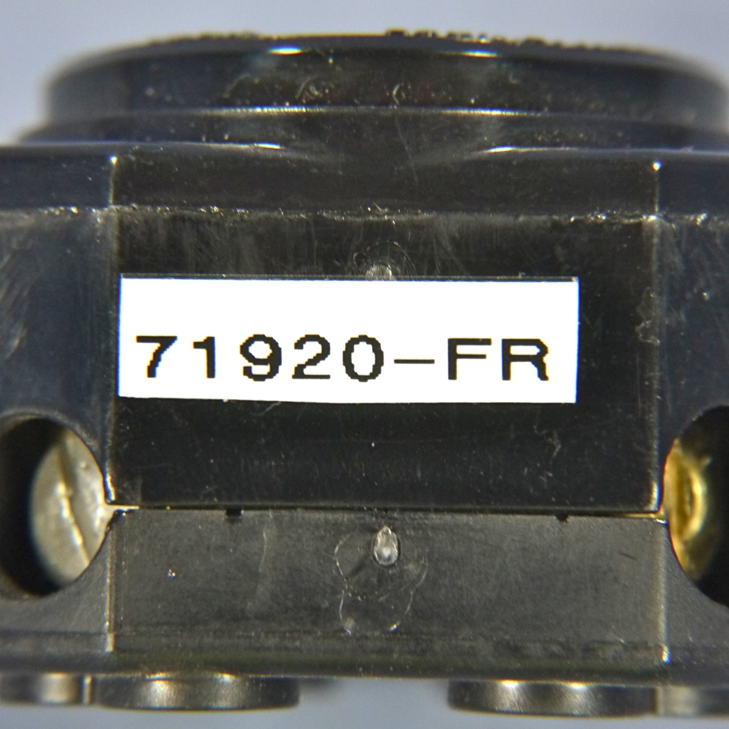 Leviton Locking Receptacle Outlet Nema L19-20R 20A 277/480V 3�Y Bulk 71920-FR