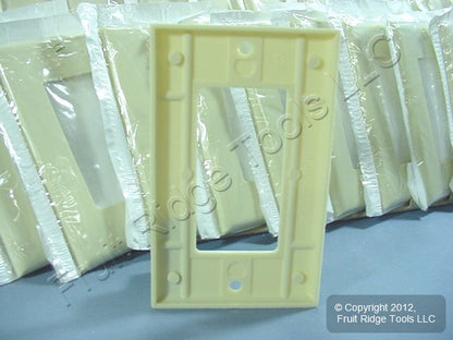Leviton 80401-I Ivory 1-Gang Decora Plastic Standard Wallplate Cover 200-pack