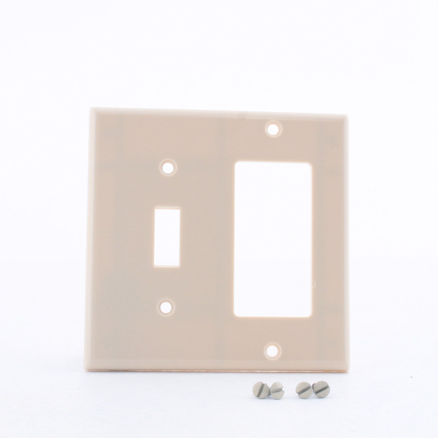 Leviton 80405-I Ivory 2-Gang Toggle Switch Decora GFI Plastic Standard Wallplate