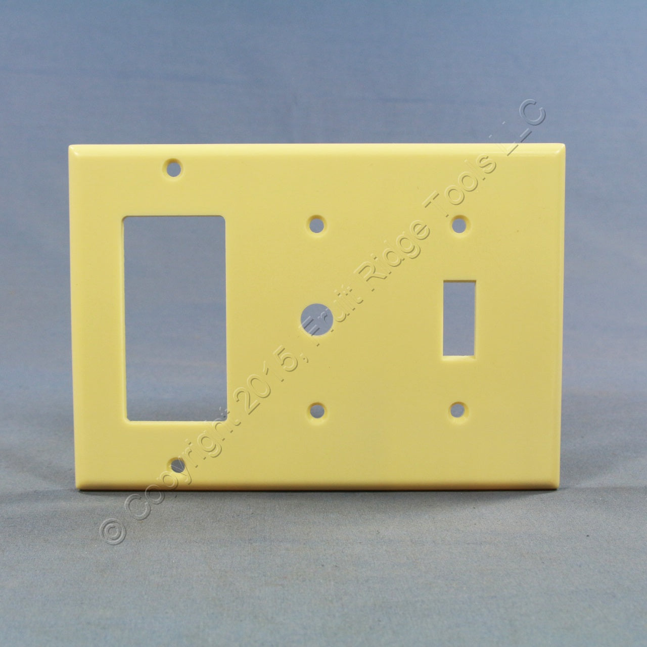 Leviton 80442-I Ivory 3-Gang Decora Toggle Phone Cable Thermoset Wallplate Cover