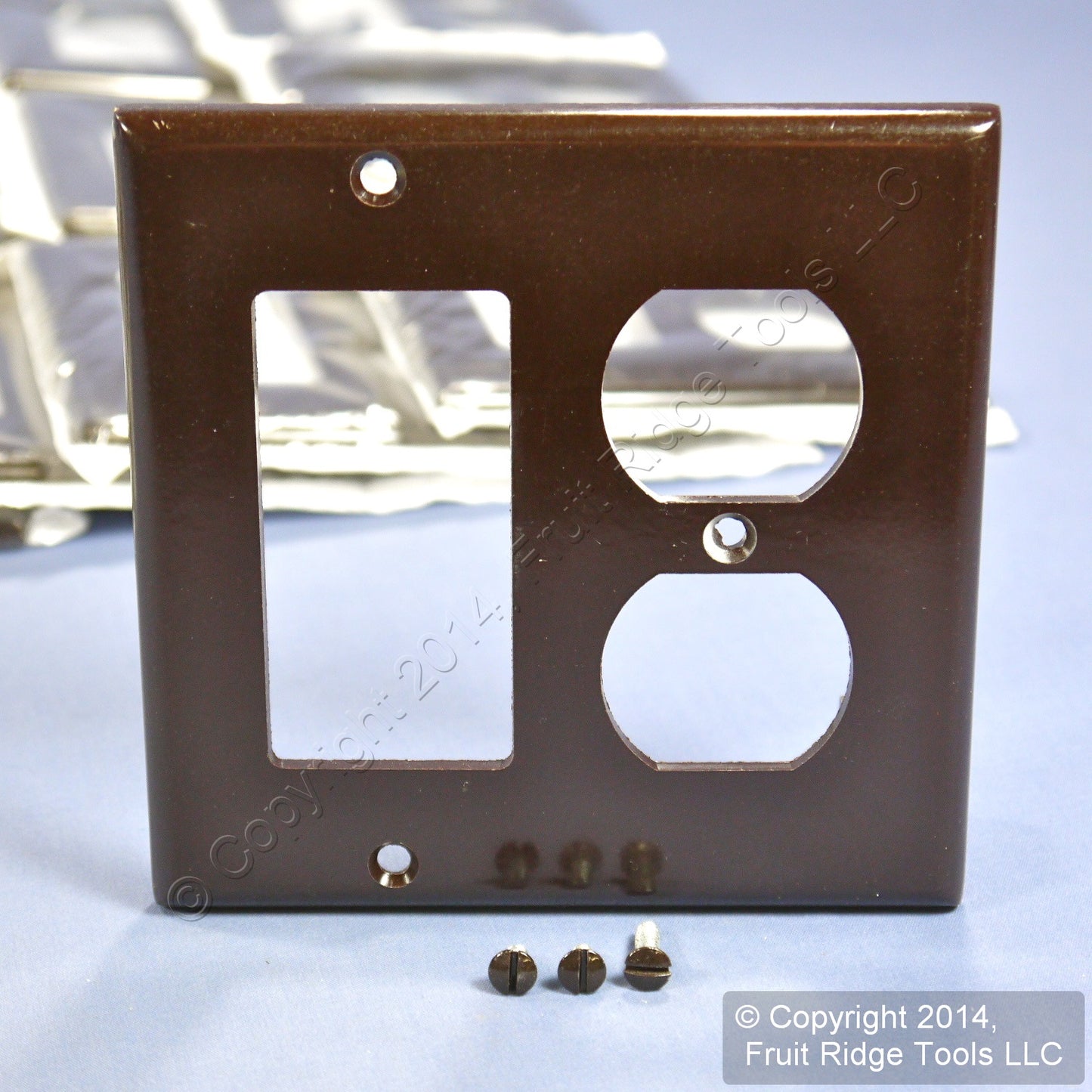 Leviton 80455-B Brown 2-Gang Duplex Decora Plastic Standard Wallplate Cover 25pc