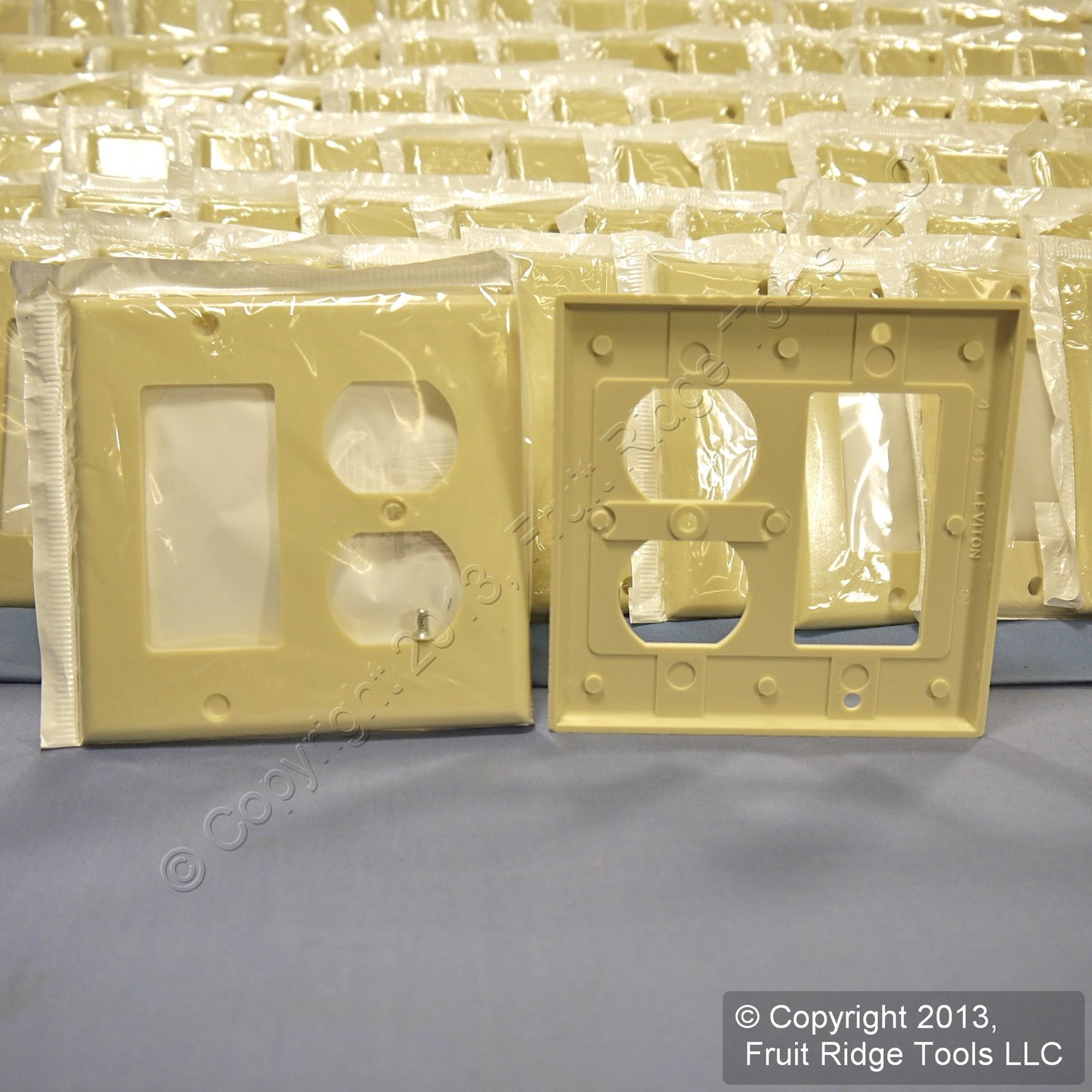 Leviton 80455-I Ivory 2-Gang Duplex Decora Plastic Standard Wallplates 200pcs
