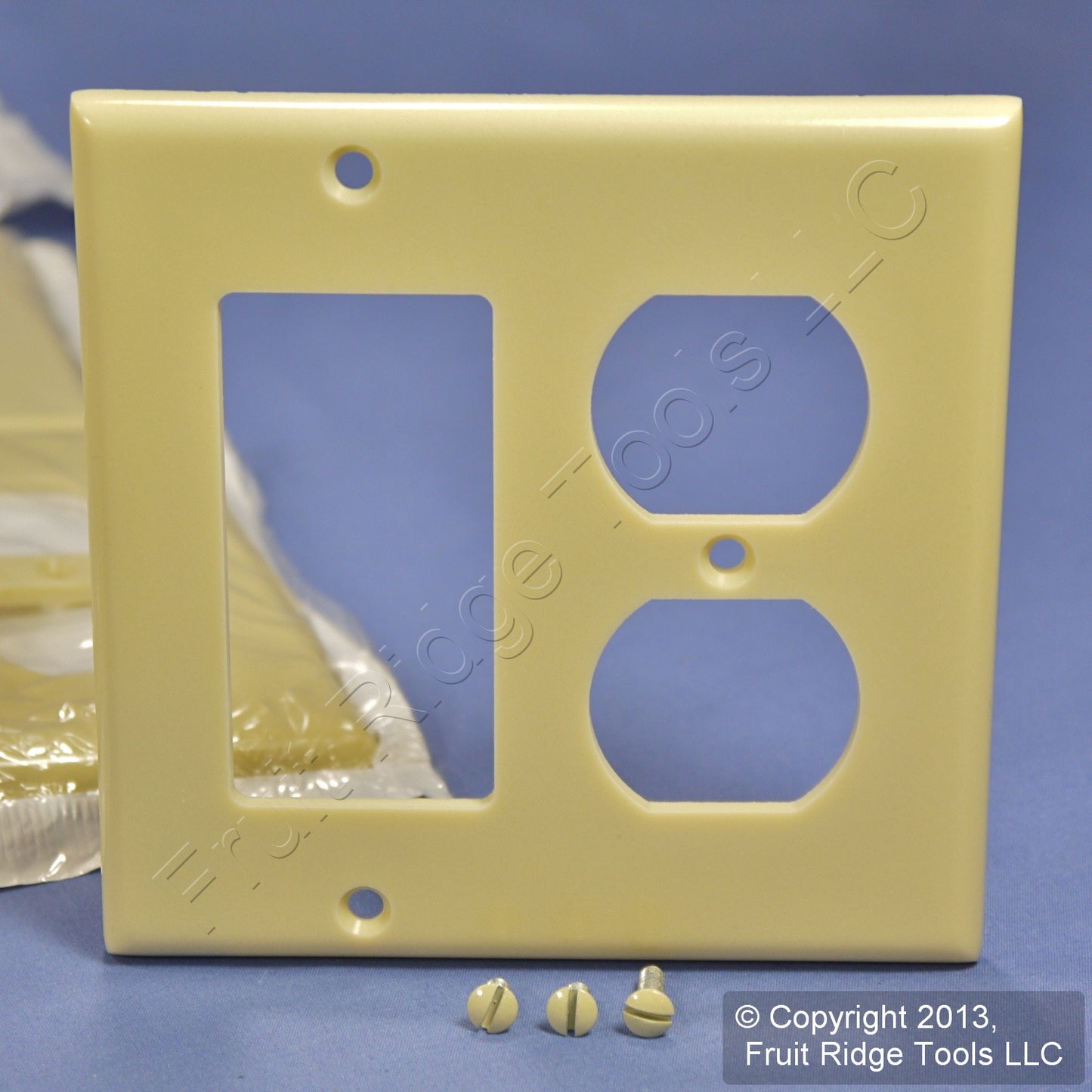 Leviton 80455-I Ivory 2-Gang Duplex Decora Plastic Standard Wallplate Cover 25pc